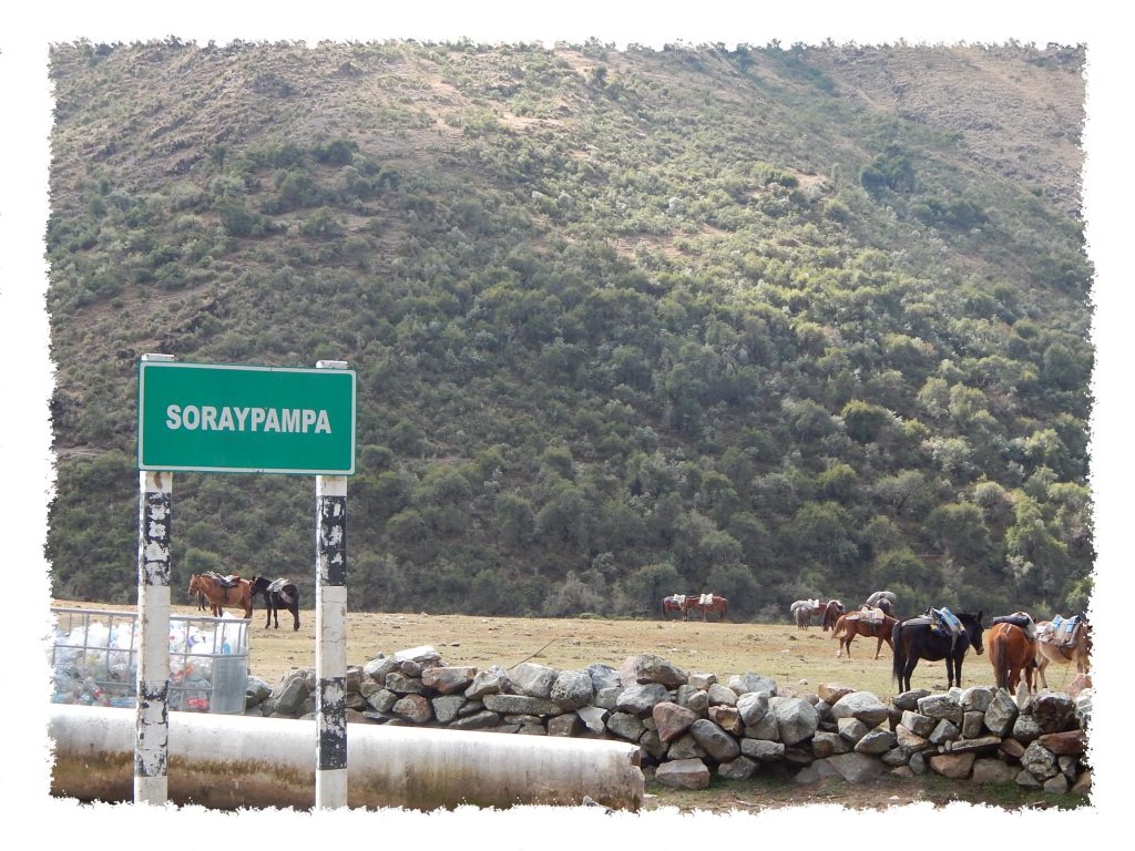 Laguna Humantay - Ortsschild Soraypampa