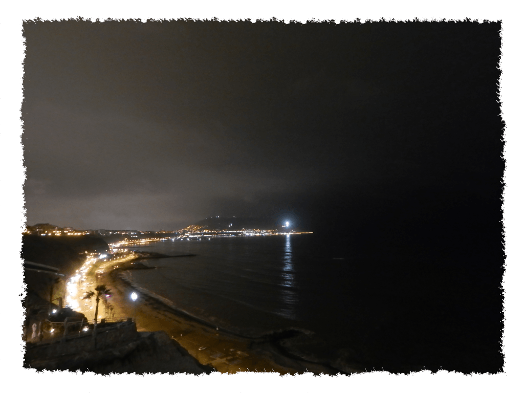 Lima - Costa Verde bei Nacht