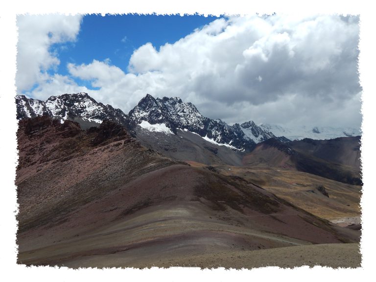 Berglandschaft am Rainbow Mountain