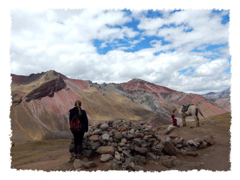Umgebung des Rainbow Mountain