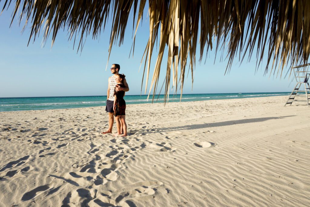 Hannah und Henrik am Strand in Varadero